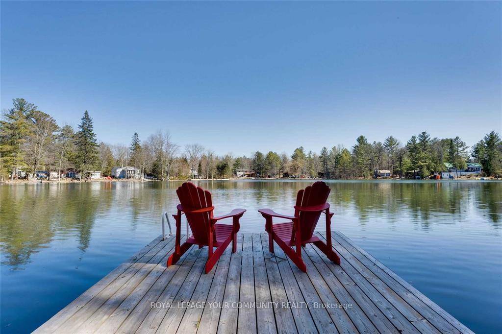Welcome to the stunning, beautiful four season family cottage home with breath taking views, having a four season dock sitting on the Green River in Washago village just minutes north ...