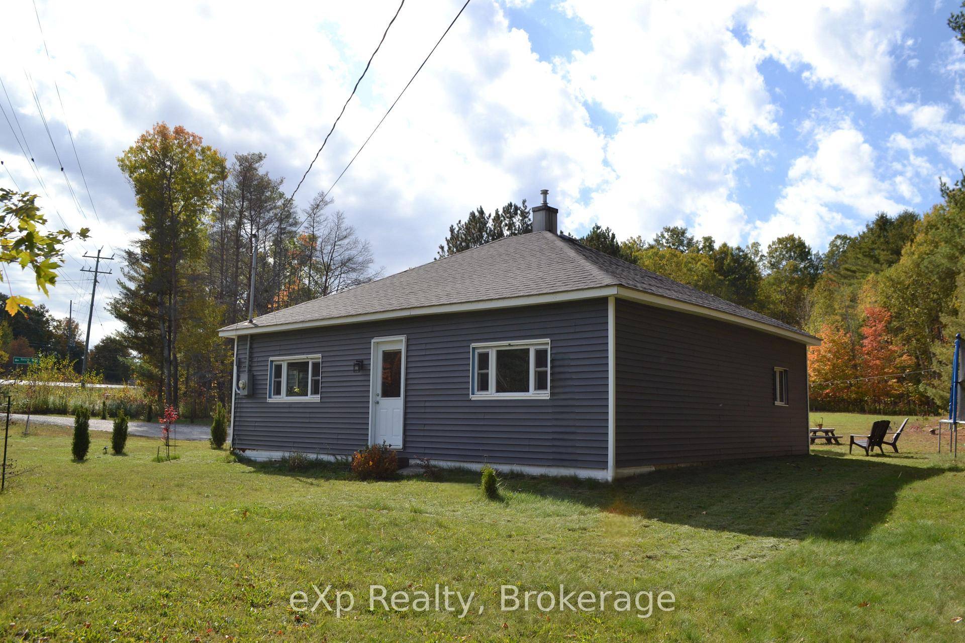 Discover the perfect blend of charm, upgrades, and potential in this 2 bedroom, 1 bathroom home located just a few minutes outside of Parry Sound on Hwy 124, directly across ...