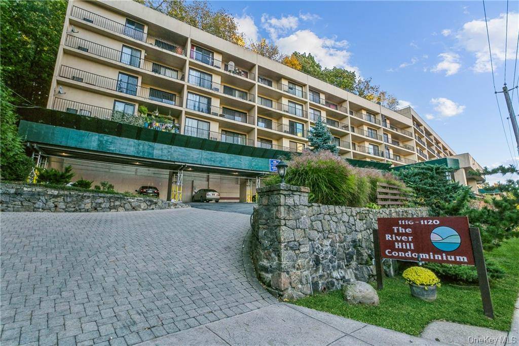 Welcome to this beautifully maintained 2 bedroom condo on Warburton Ave offering breathtaking views of the Hudson River !