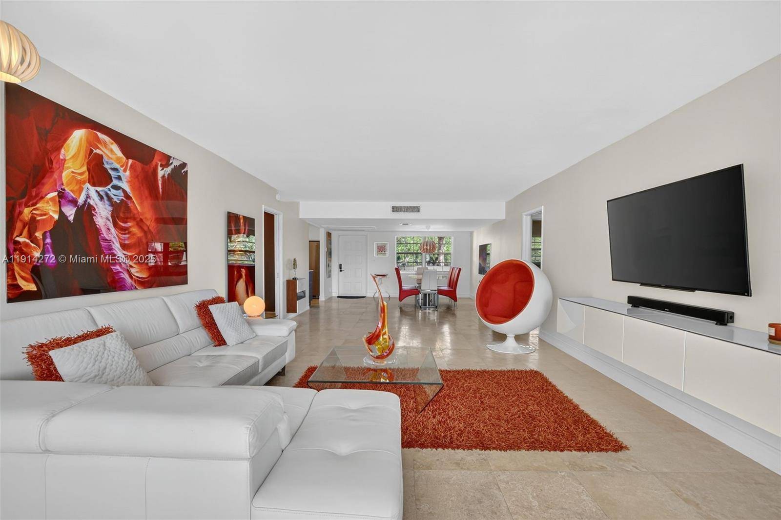 Beautifully Remodeled 3 Bed 2 Bath Condo in Palm Aire Country Club !