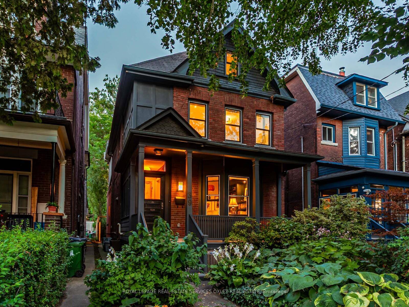 Discover urban sophistication in this extraordinary Annex residence, offering over 4, 000 sq.