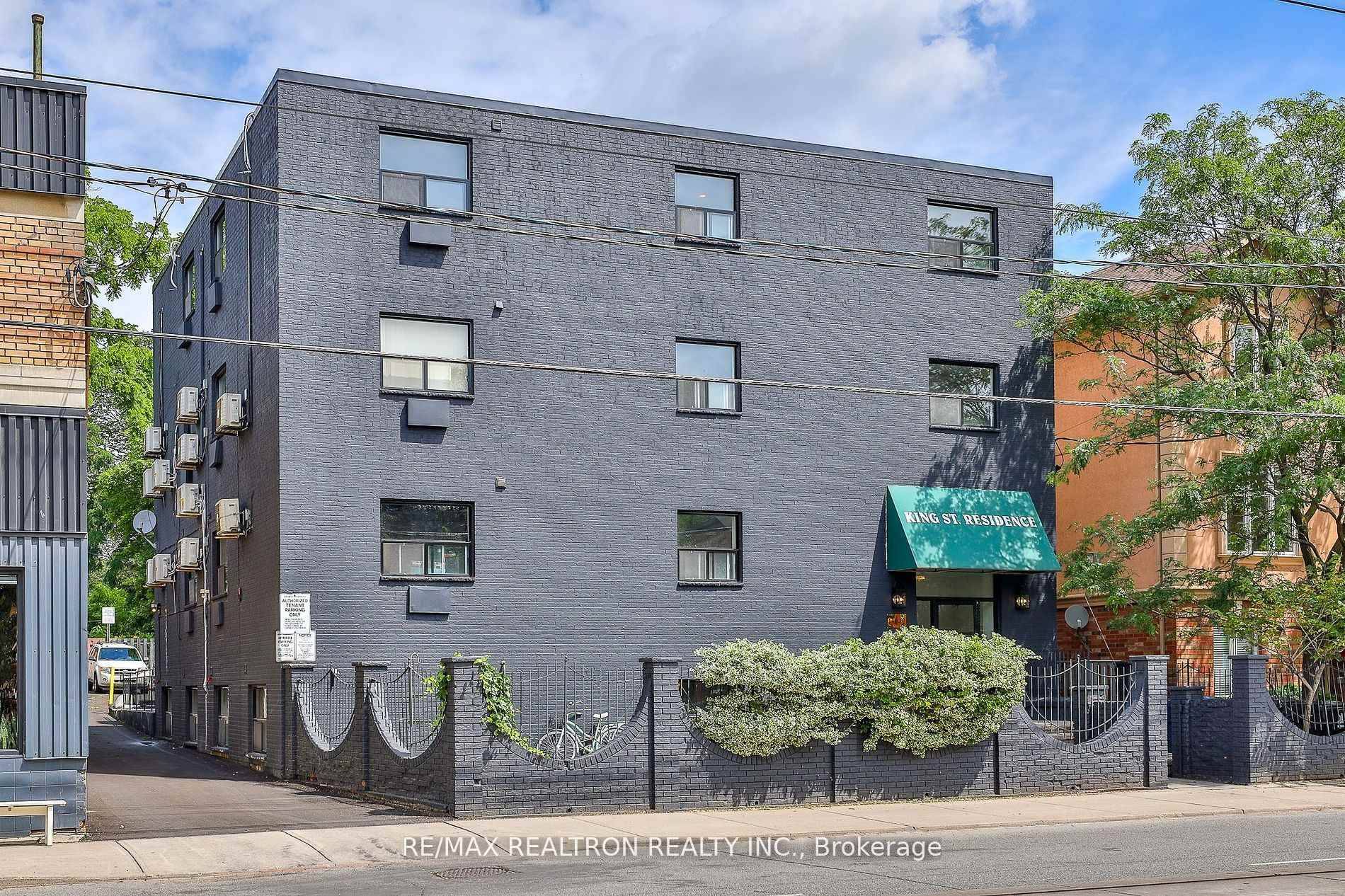 Buy a 32 unit apartment building in downtown Toronto for only 2.