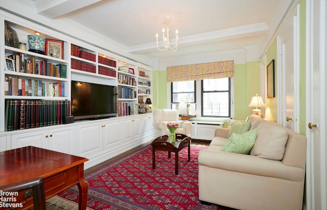 Gracious Pre War Elegance in the East 70s Bathed in natural light and brimming with timeless elegance, this high floor, meticulously renovated 3 bedroom, 3 bath residence seamlessly blends classic ...