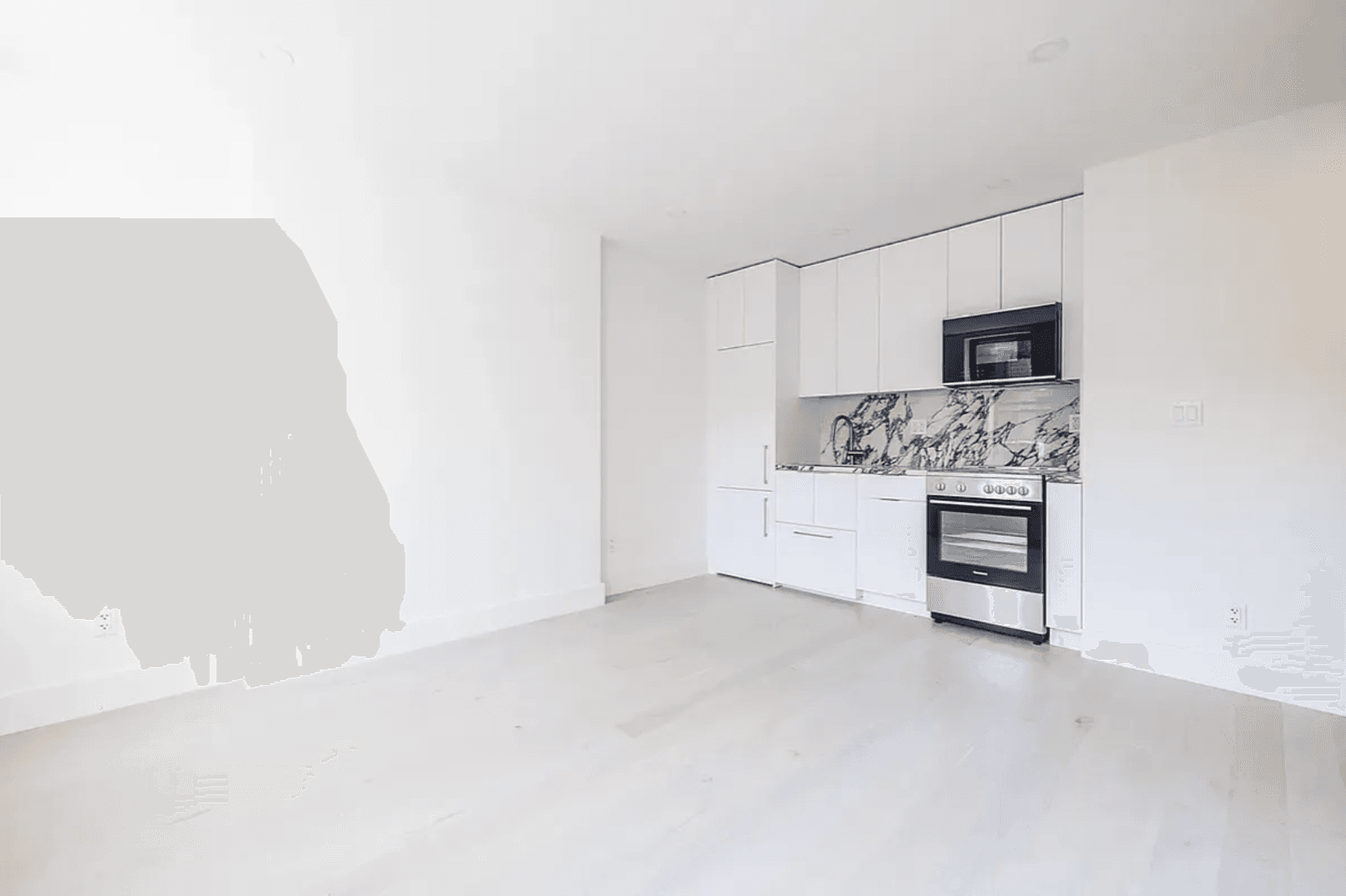 Beautifully gut renovated one bedroom, one bathroom residence with wide plank Oak flooring, stainless steel appliances, two tone custom tiled bathrooms and in unit washer dryer.
