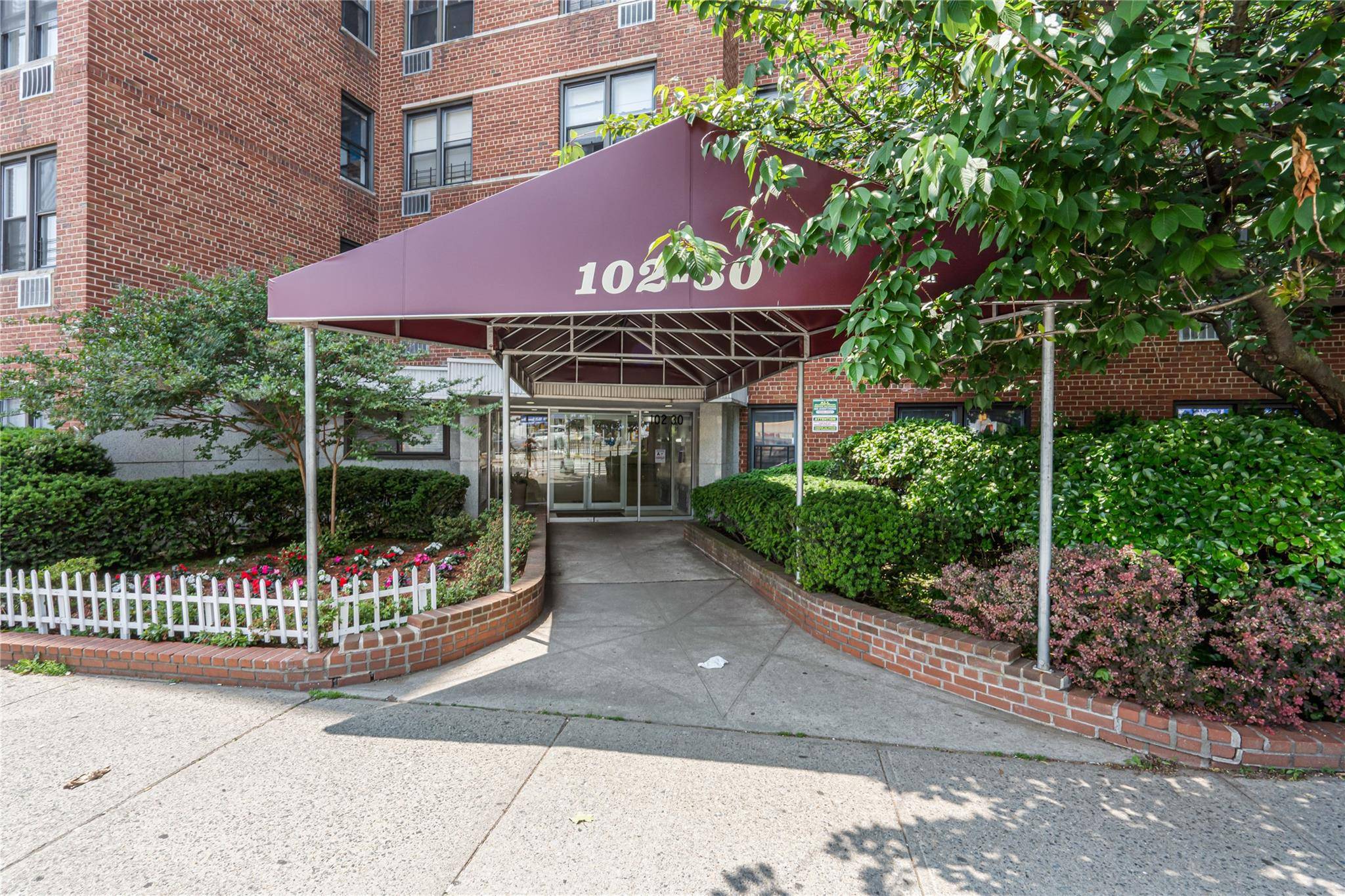 Spacious two bedroom apartment with owned parking space in Forest Hills !
