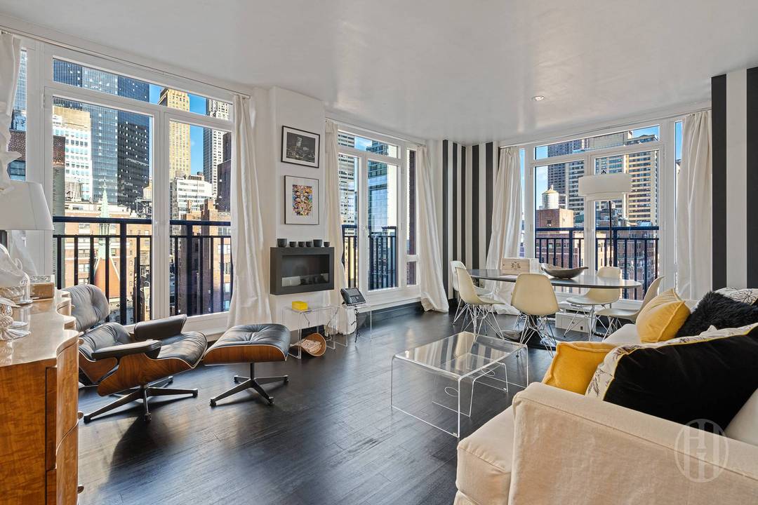 Unparalleled Luxury on Park Avenue Fully Furnished High Floor Residence with Iconic Views Elevate your lifestyle in this exquisite 15th floor corner condominium on Park Avenue, offering breathtaking views of ...