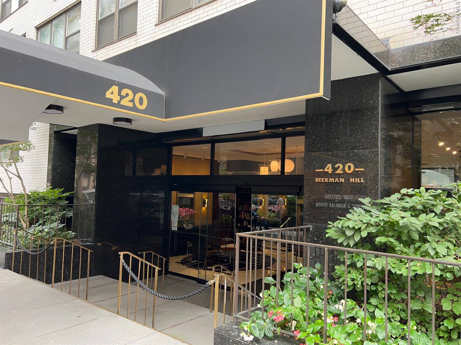 Grand Scale Living on a Quiet Cul de Sac 420 East 51st Street, Apartment 8DE Welcome to your sprawling new residence in the heart of prestigious Beekman Place.