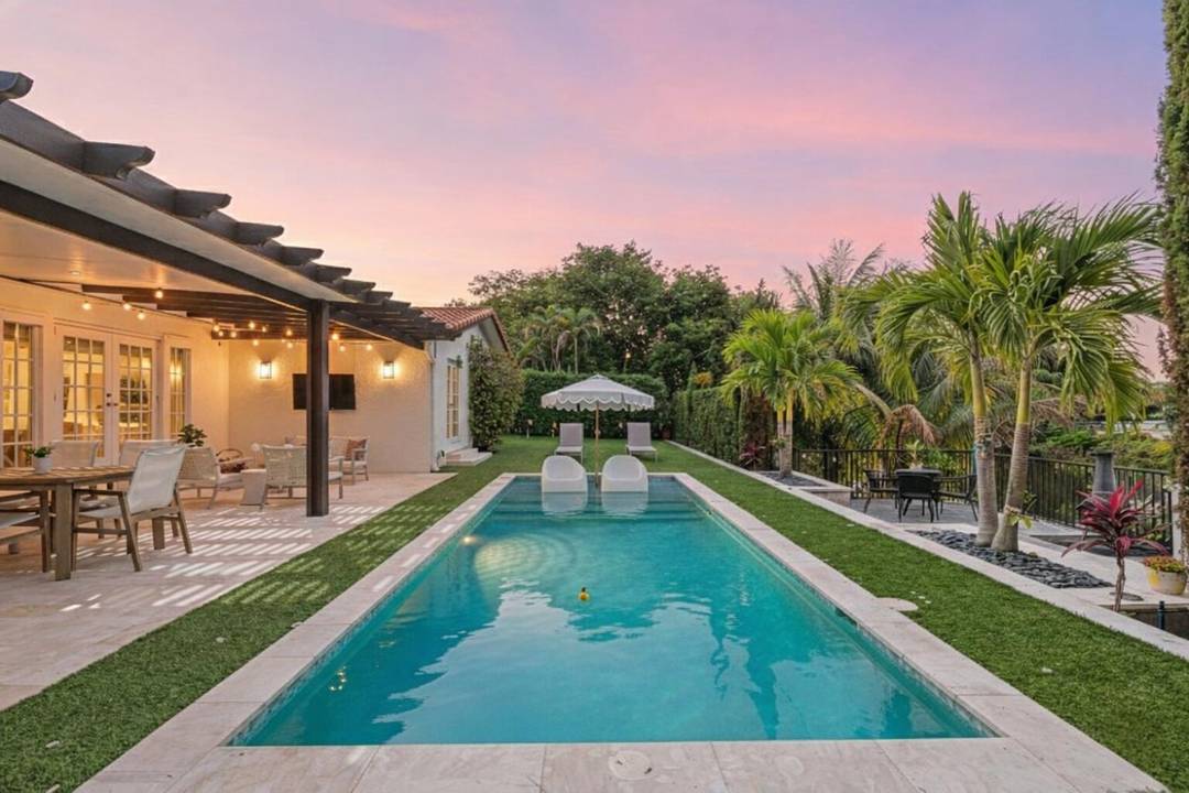 ABSOLUTELY GORGEOUS WATERFRONT SINGLE FAMILY HOME PRIME EAST BOCA RATON LOCATION BREATHTAKING LAKE VIEWS EXQUISITE RENOVATIONS HIGH END QUALITY MATERIALS amp ; WORKMENSHIP Bright Open Split Floor Plan Crown Molding ...