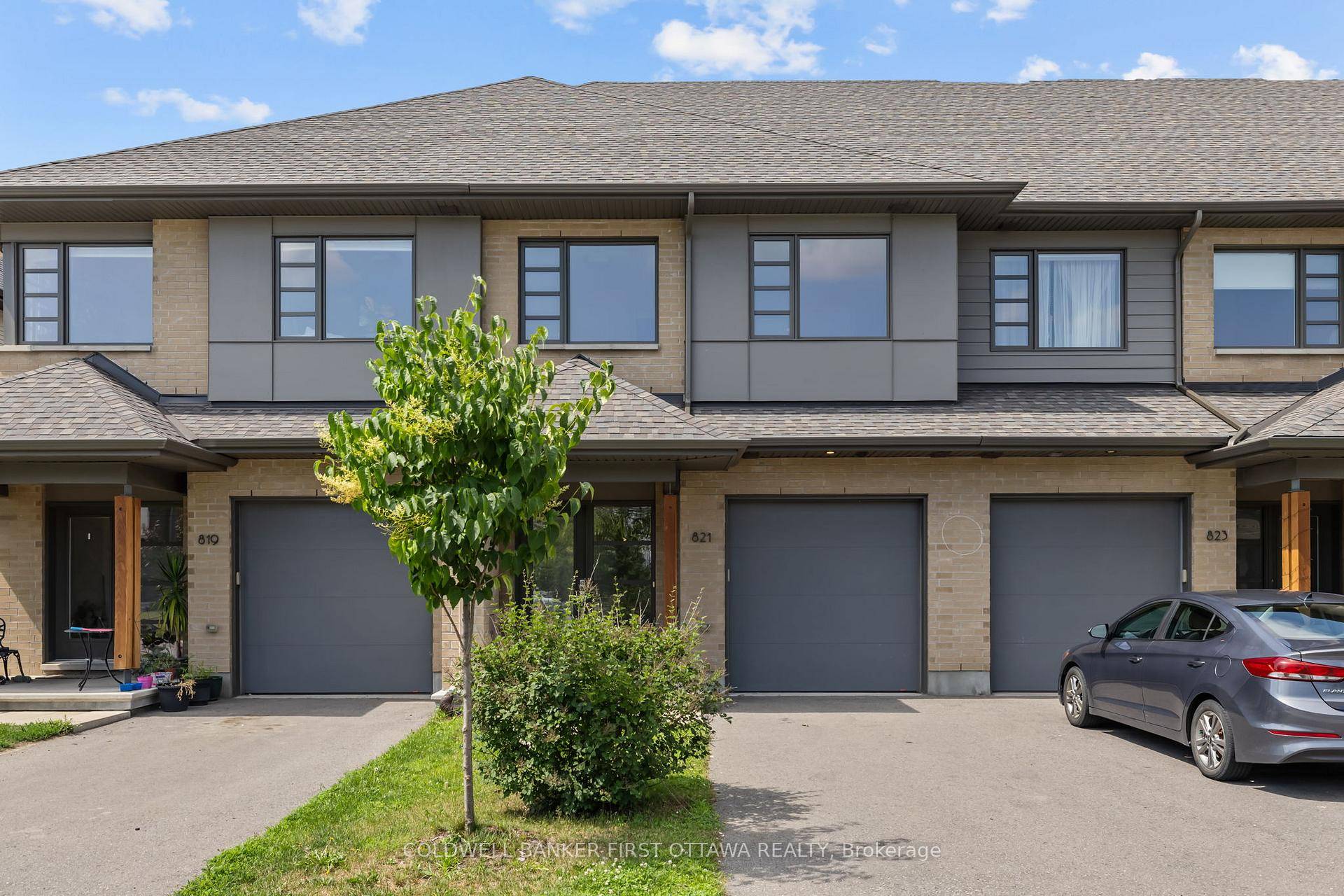 Discover your dream home in Riverside South at 821 Quartet Ave, a beautifully crafted Lynwood model by award winning HN Homes.