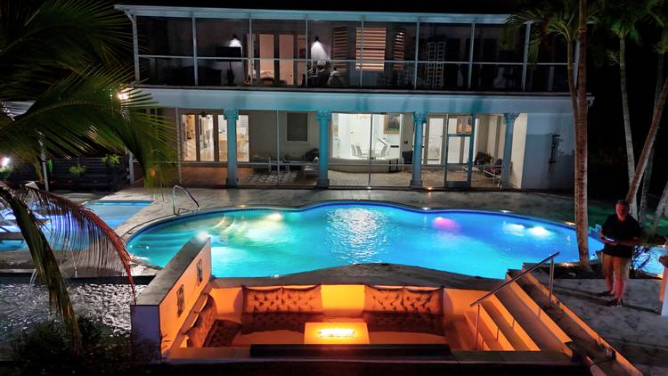 Luxury paradise residence located on the quiet area in Paddocks.