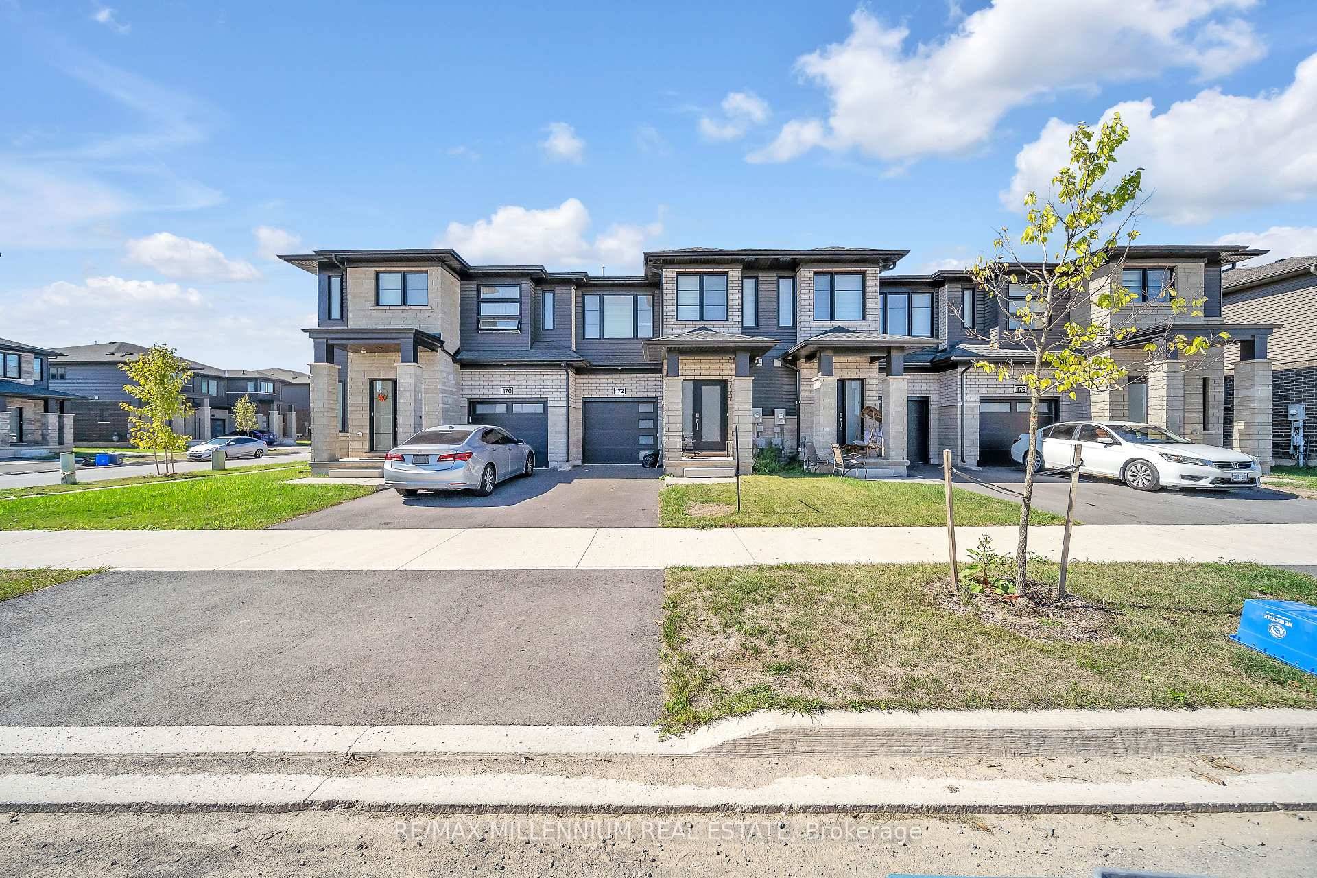 This stunning 3 bedroom, 3 bathroom home offers a stylish and functional living space in a highly sought after Fonthill neighborhood.