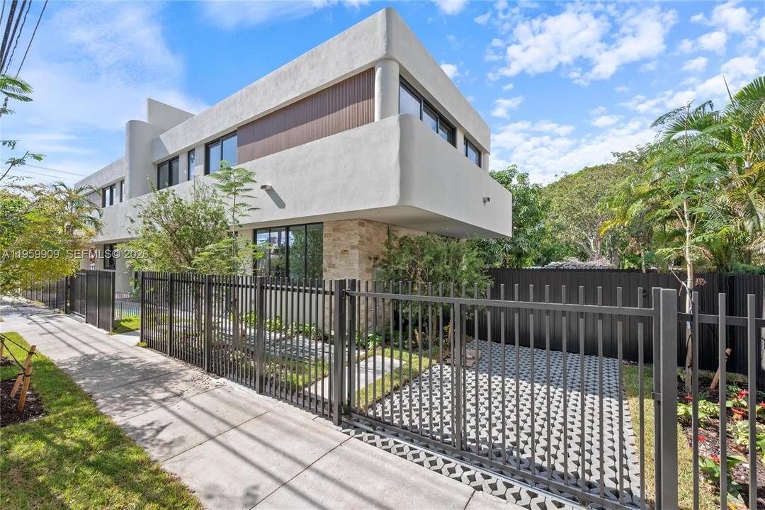 New Construction 3 Story Luxury Townhome featuring 3 bedrooms and 4 bathrooms.