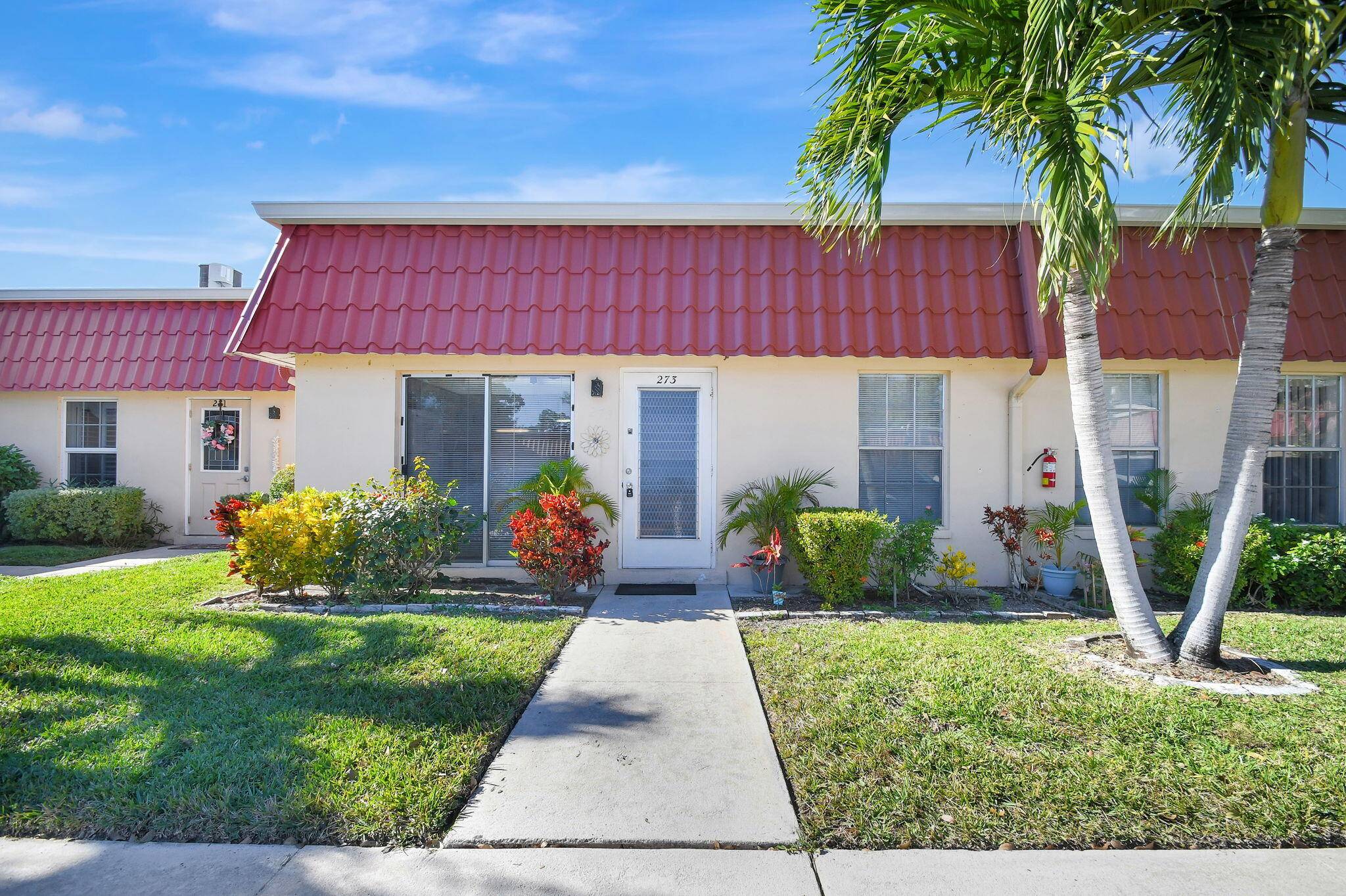 Welcome home to this 2 2 condo located in Covered Bridge an active 55 community.