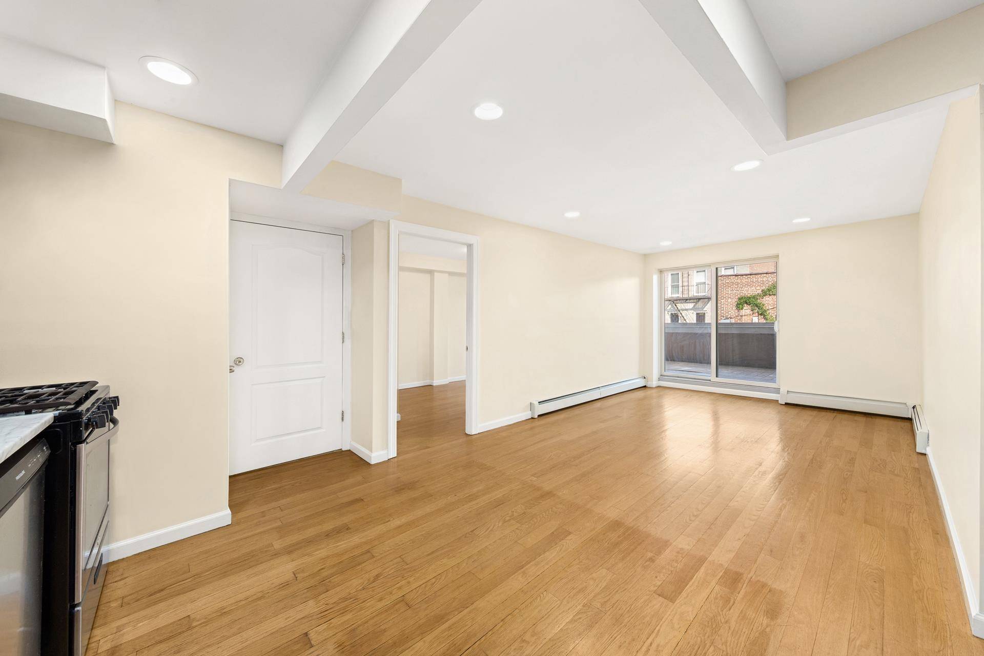 Welcome Home to 2C ! Introducing a beautiful 1 bedroom, 1 bathroom condo nestled in the vibrant neighborhood of Astoria.