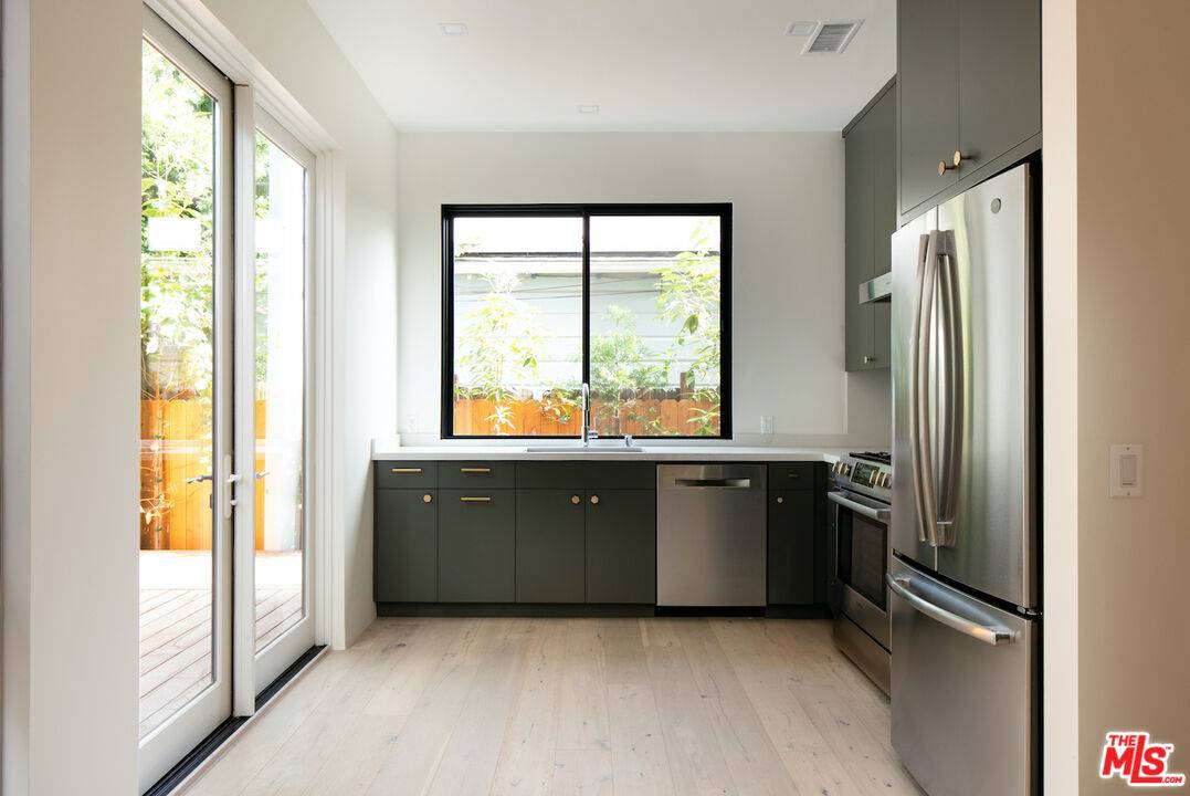 633 Palms Blvd 2.0 Marina Del Rey LA