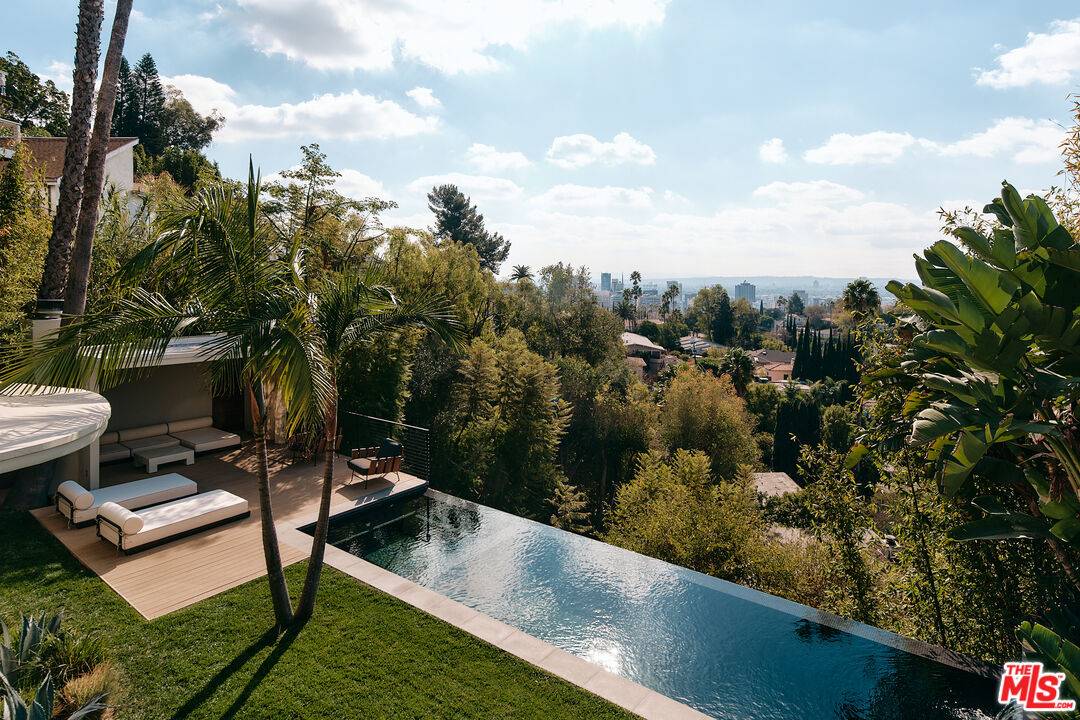 2250 El Contento Dr 3BR Hollywood Hills East La