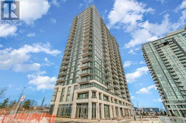 Discover luxury and comfort in this stunning one bedroom suite located in the heart of Mississauga's vibrant city center.
