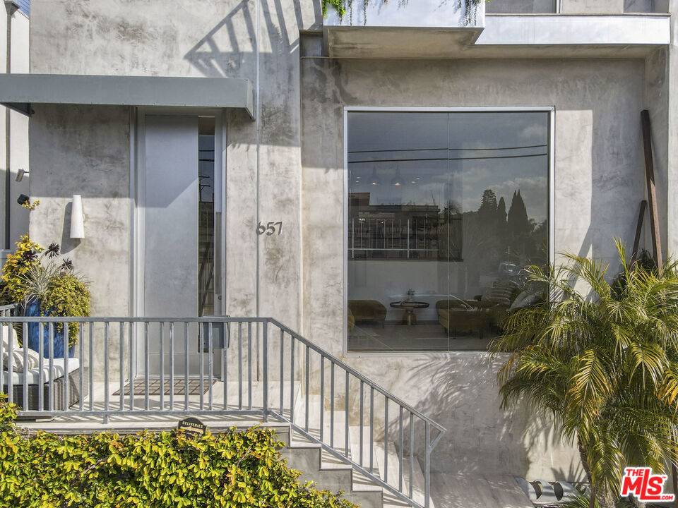 657   Mildred Ave 4BR Marina Del Rey La