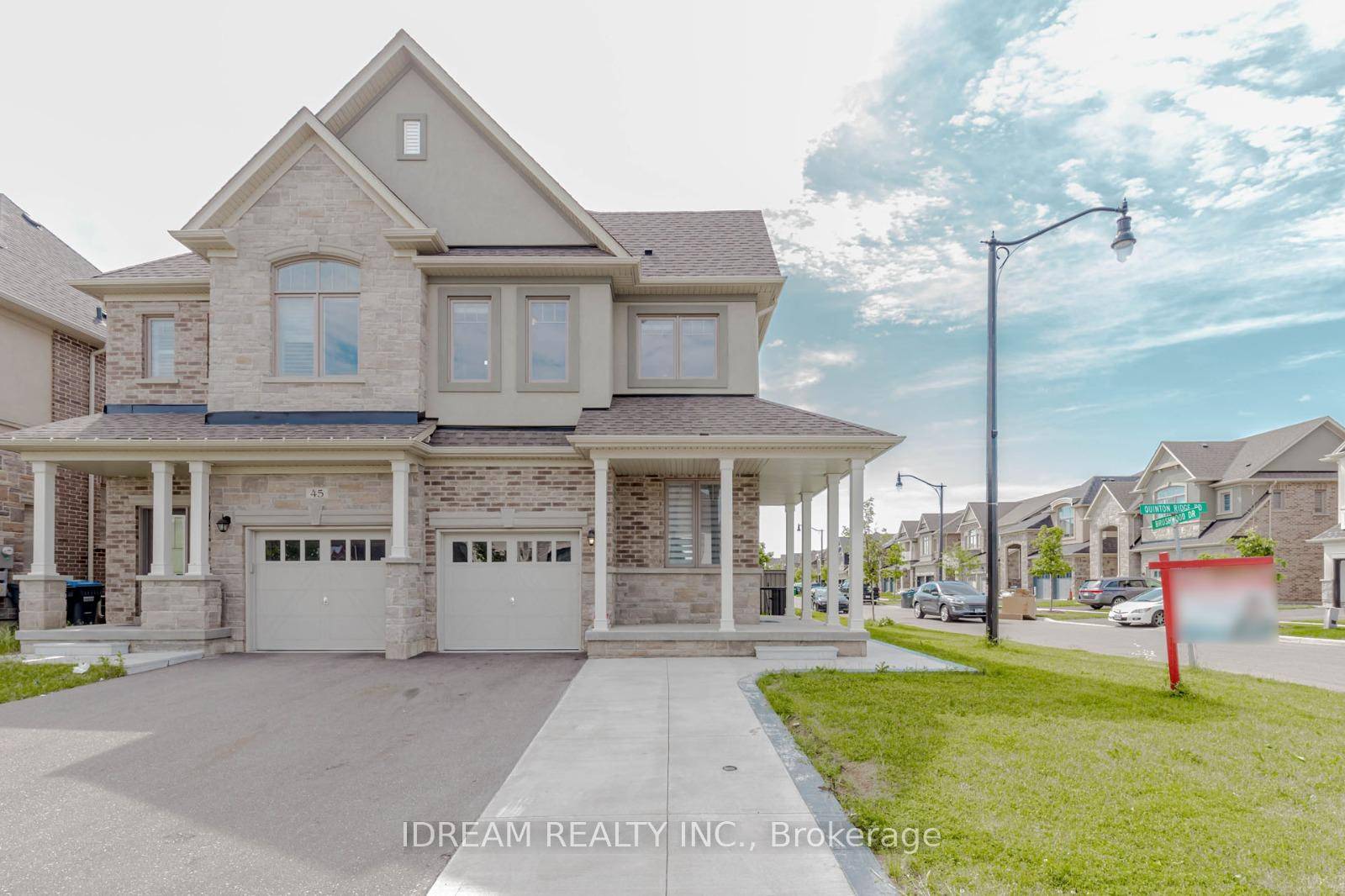 Premium Semi Detached on an Oversized 38 x 120 Lot in Desirable Riverview Heights !