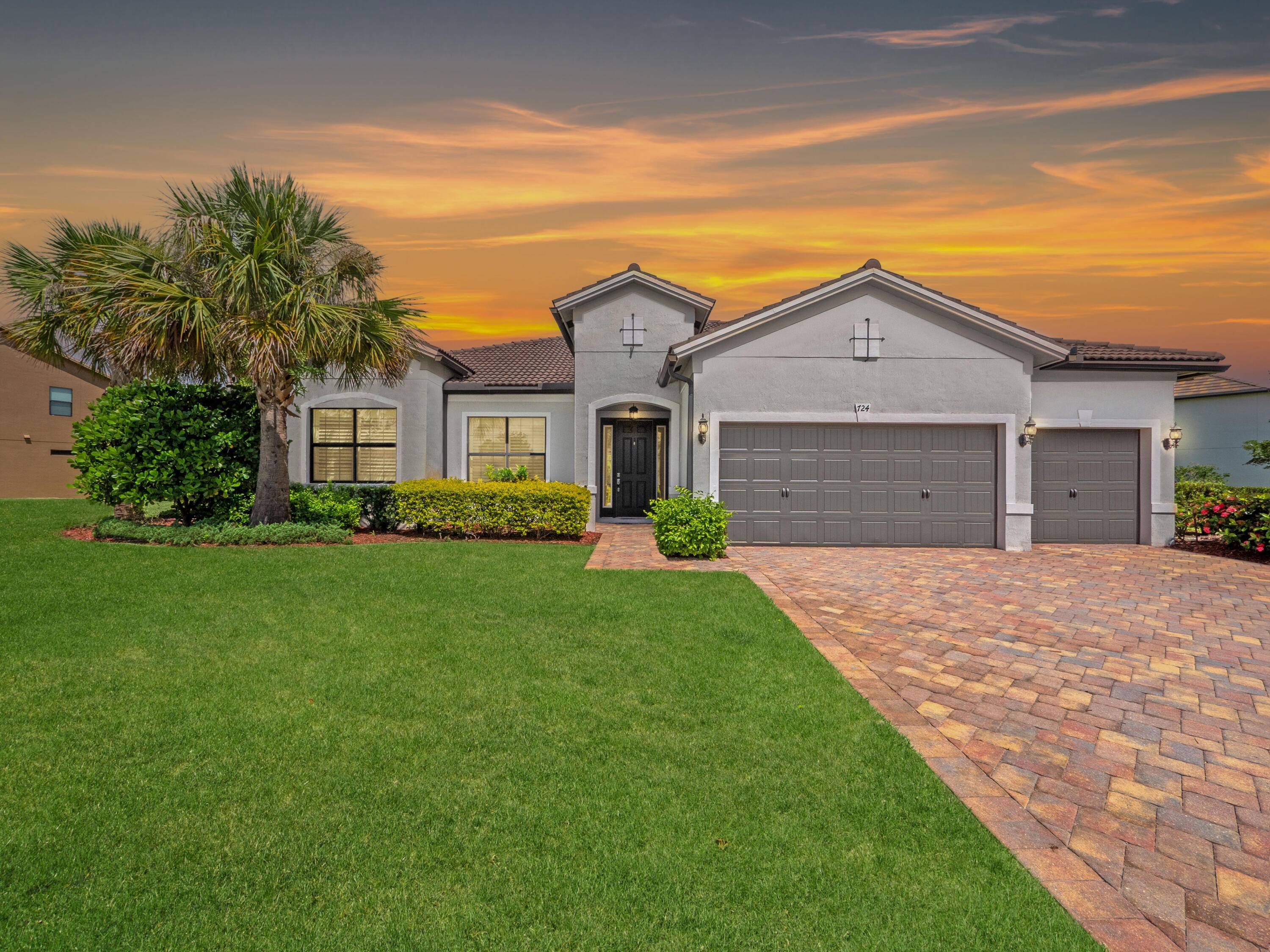 If you have been searching for the ideal canvas for your next home, consider this 4 bed 3 bath home as your muse.