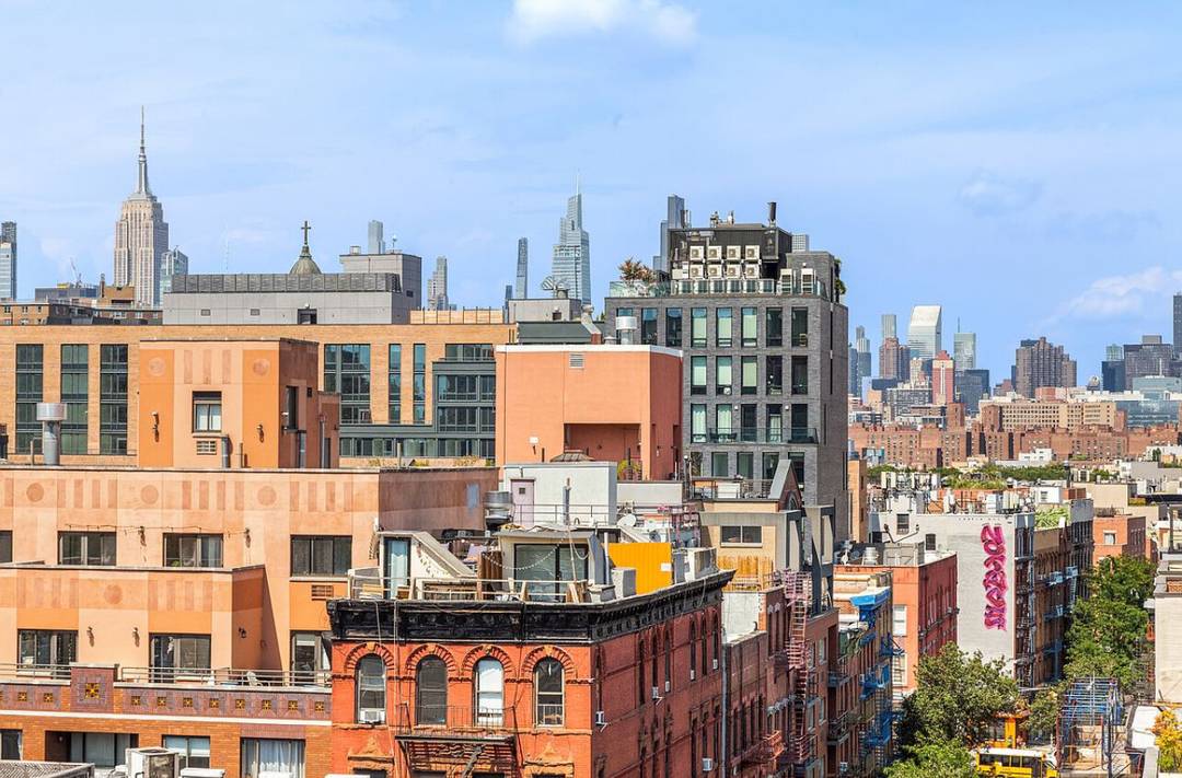 Listed with Daniel Jenner at Douglas Elliman.