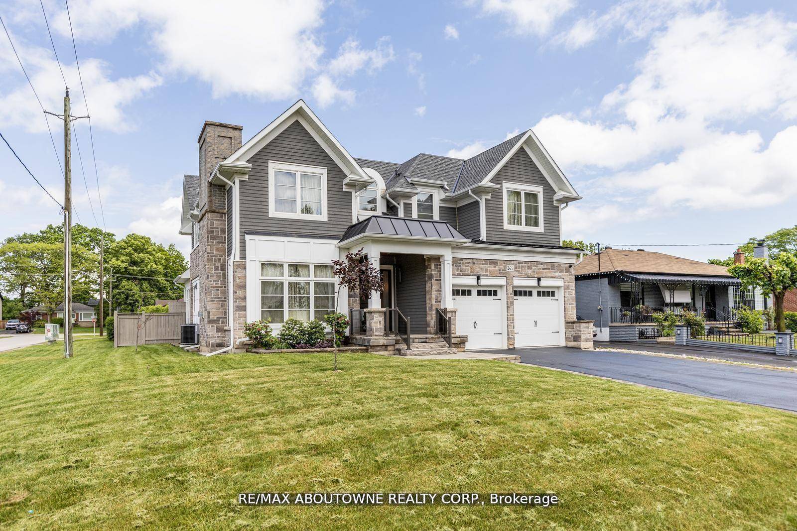 This exquisite custom built 4 1 bedroom 4.