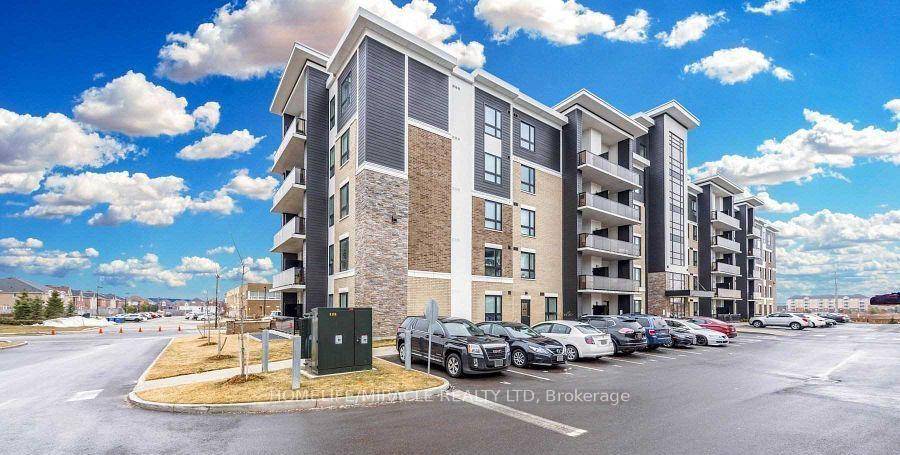 Modern living with Stunning view in Milton.