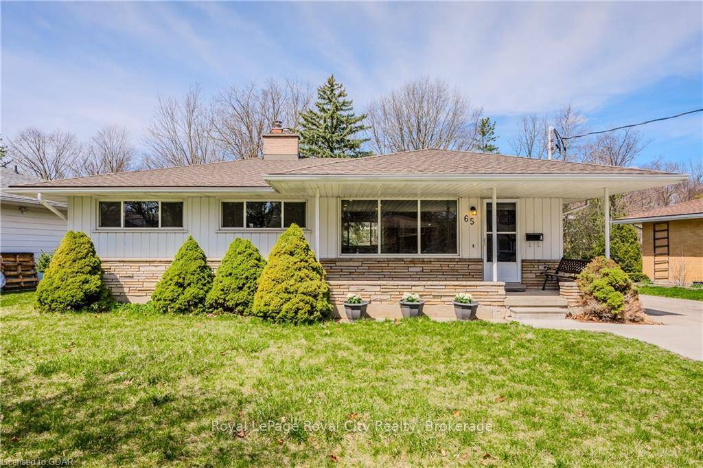 Discover the perfect blend of comfort and convenience in this beautifully appointed main floor unit bungalow, ideally situated in a desirable neighbourhood.