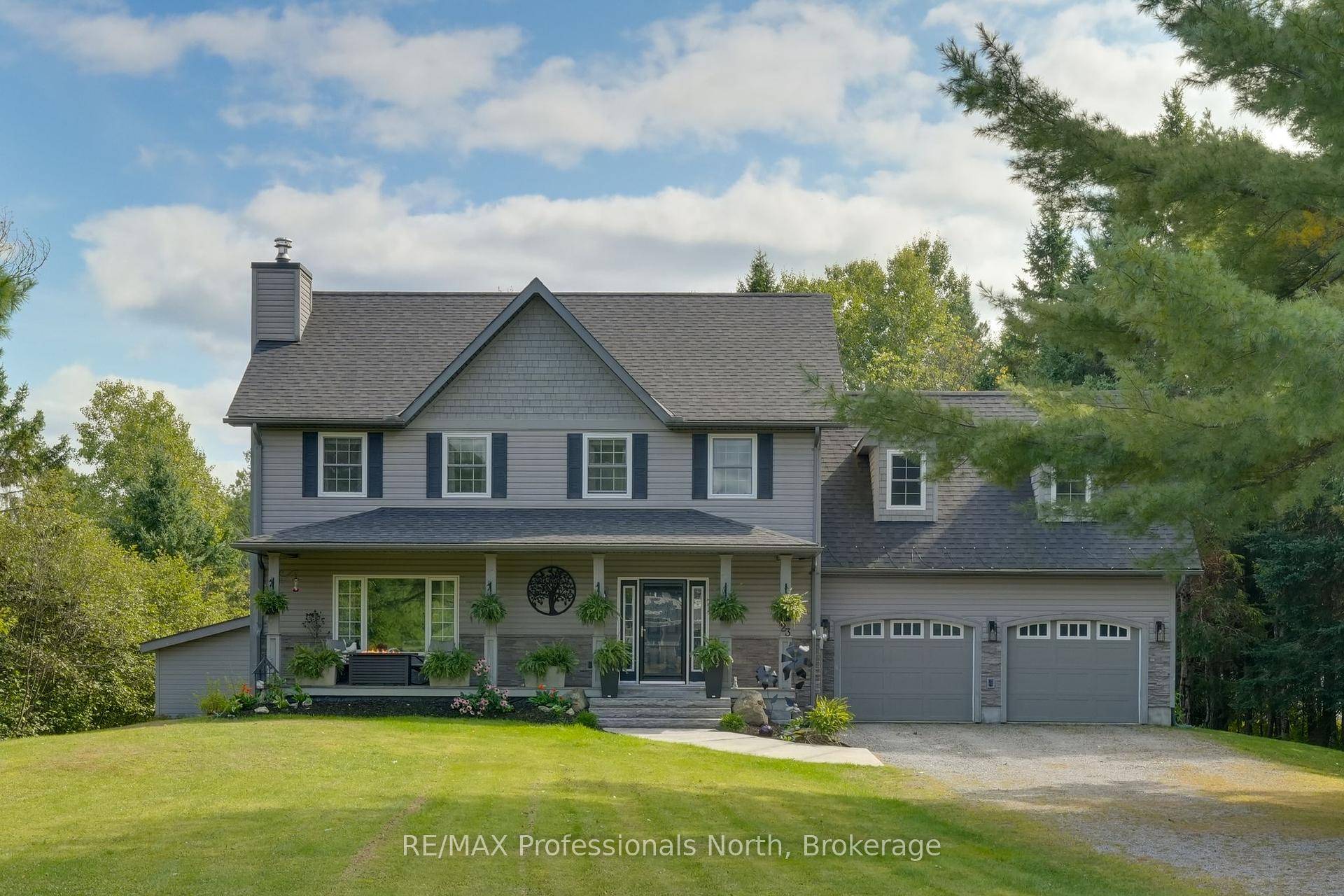 Welcome to Riverview Estates one of Huntsvilles most sought after neighbourhoods, just minutes from downtown.