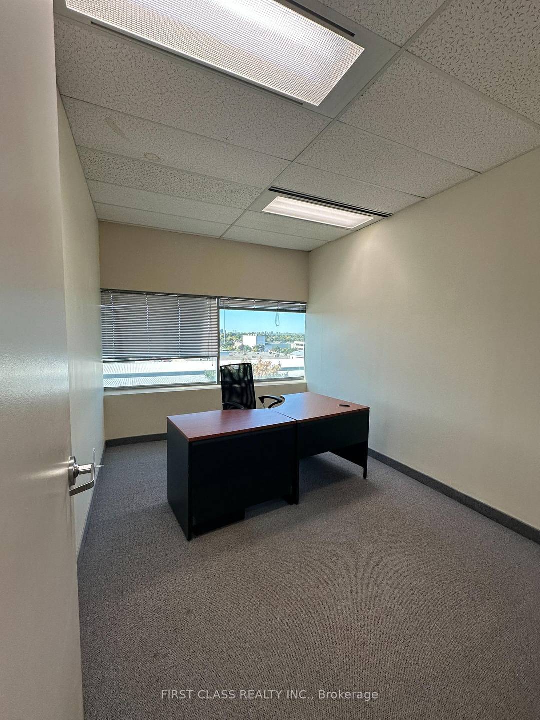 Prime Office Space in a Prestigious Location !