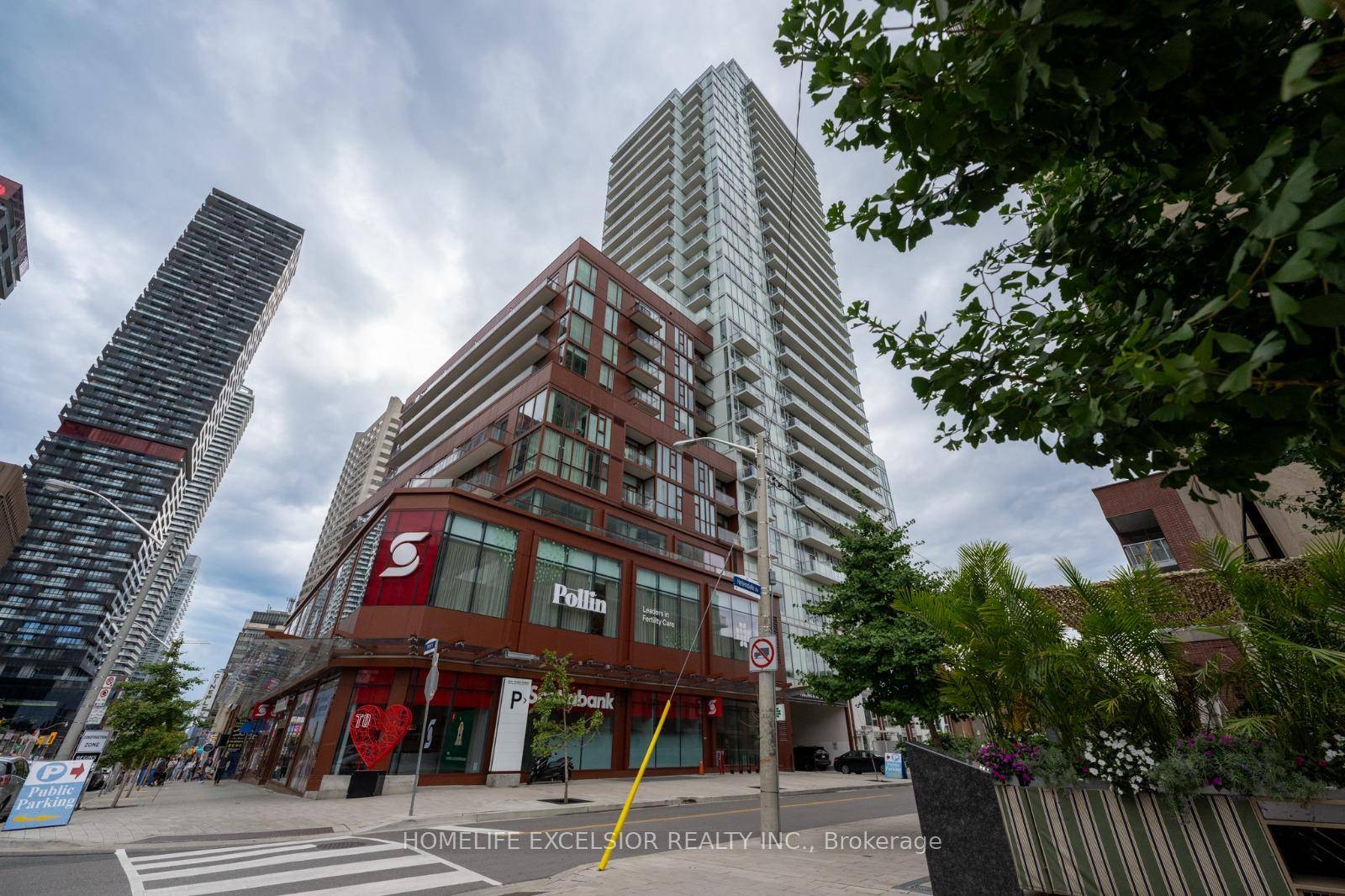 Welcome to a Luxurious Midtown Condo at the Heart of Yonge Eglinton area offers with 2 BR, 2 Full Baths amp ; 2 Balconies.