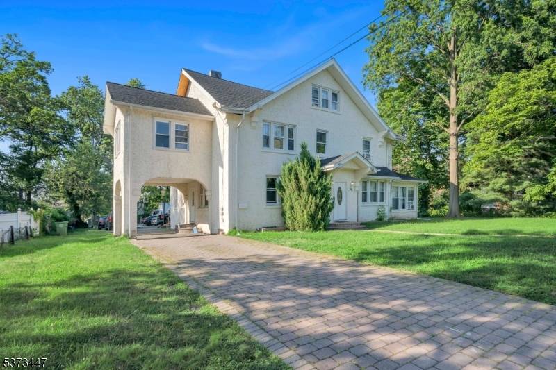 W 6Th Ave Roselle Boro New Jersey Single-Family