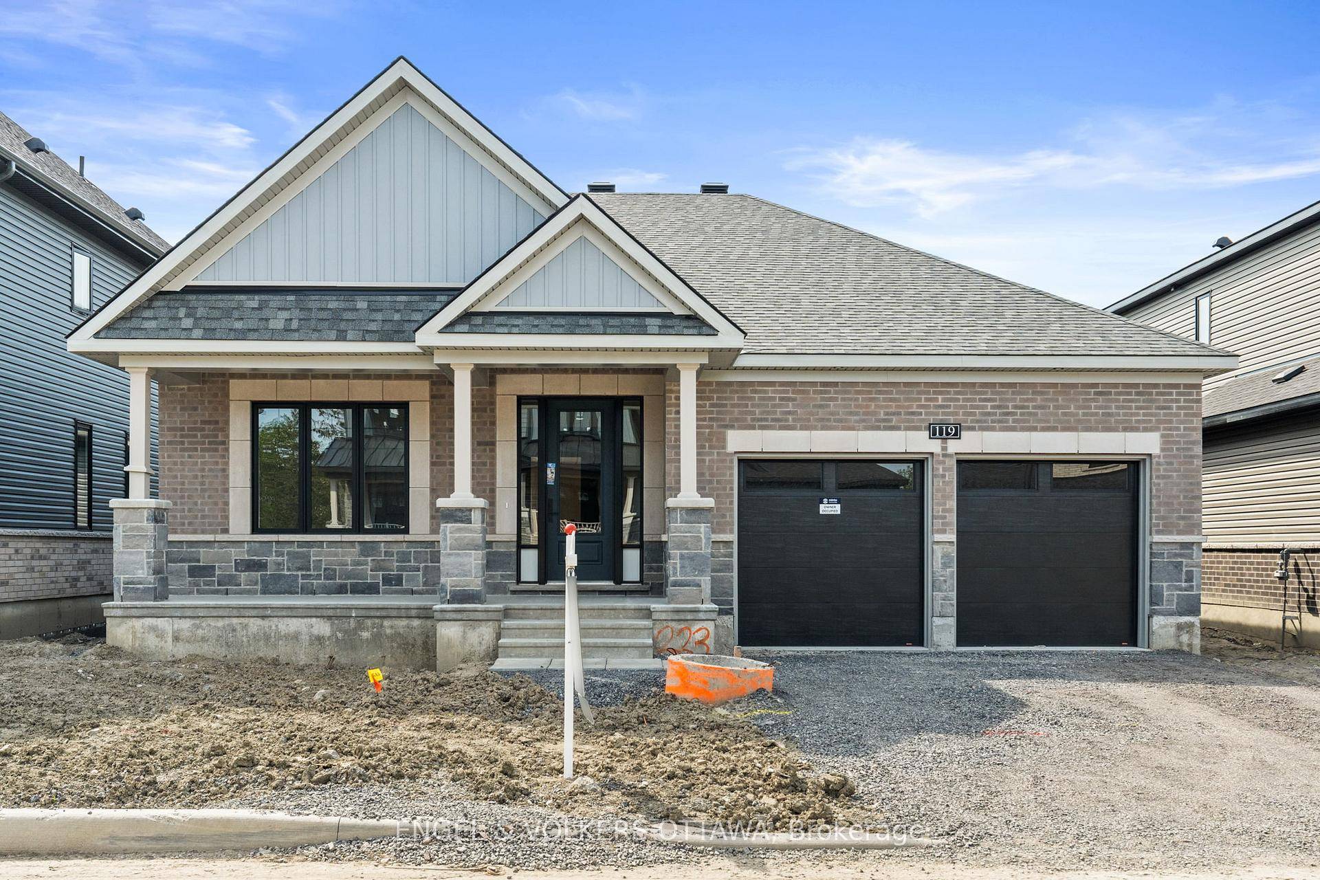 Discover the perfect blend of nature and convenience in Mahogany, where green spaces, scenic parks, and the tranquil Mahogany Pond are just steps from your door.