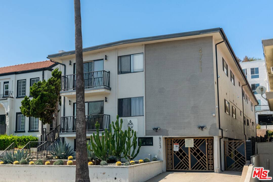 4711 Beverly Blvd 12BR Mid Wilshire La