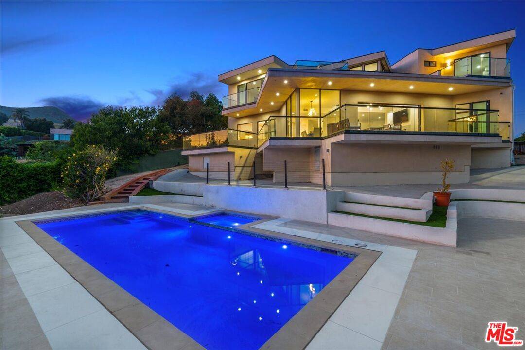 5675   Calpine Dr 5BR Malibu La