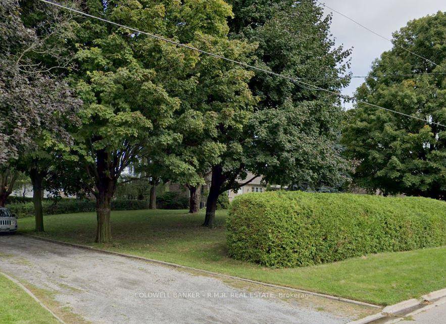 Presenting a rare opportunity to own a piece of prime real estate in the heart of Oshawa !