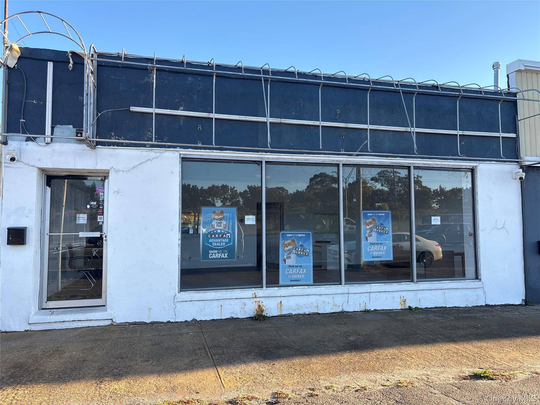 Prime commercial opportunity in the heart of Bellmore.