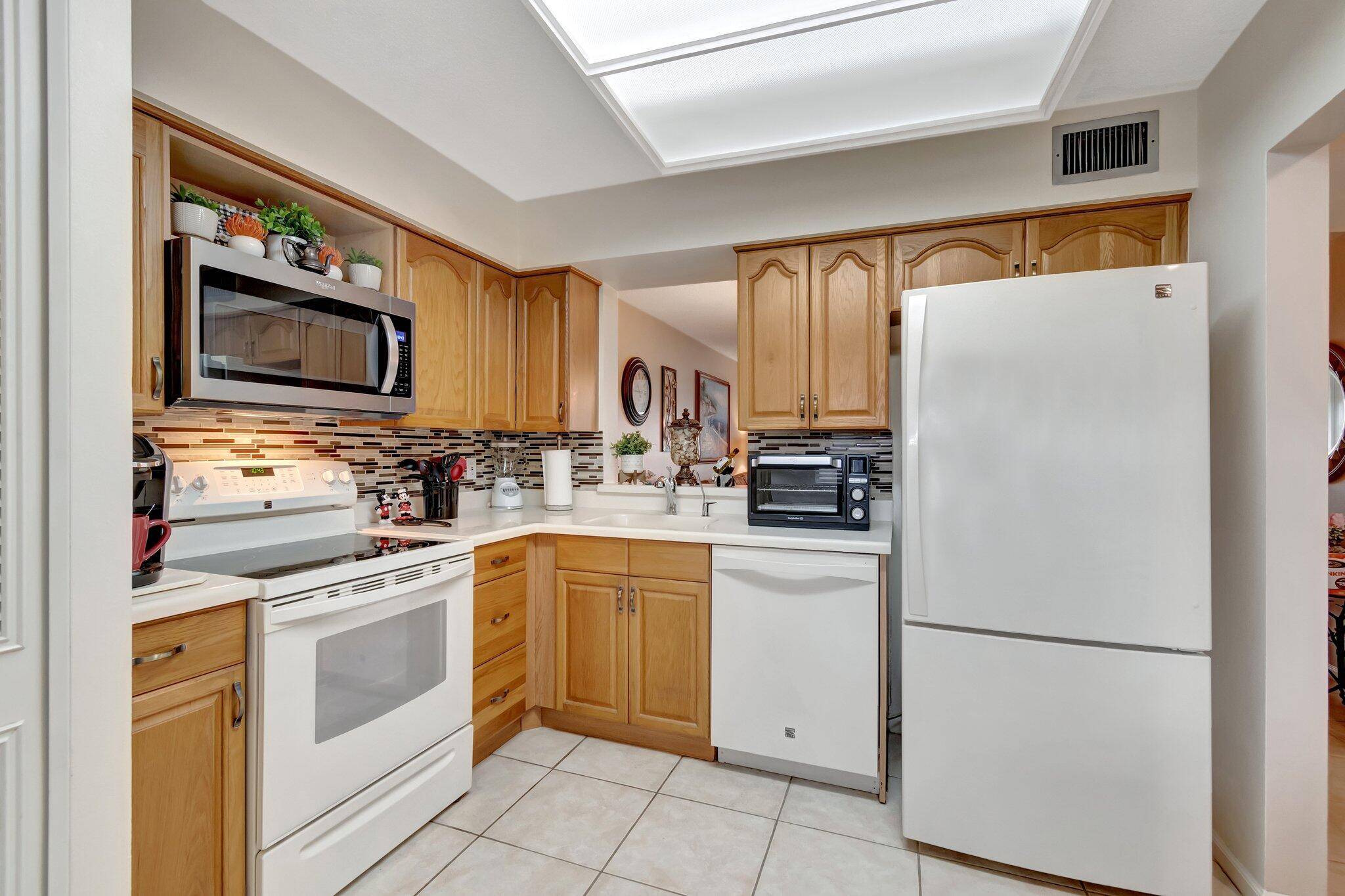 Three things to entice your buyer to purchase this dream condo 1.
