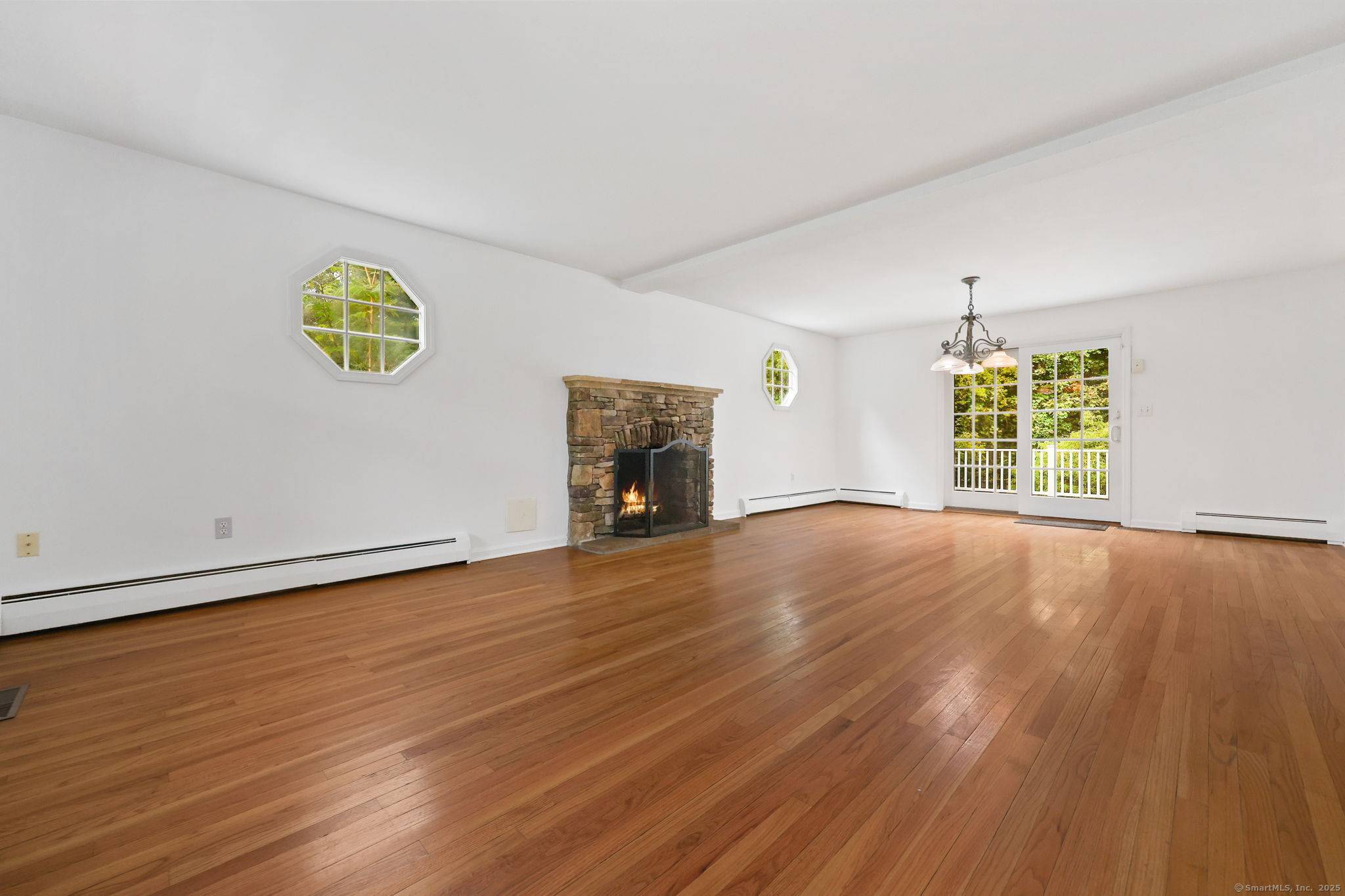 Enjoy the relaxed beach lifestyle in this spacious 4 Bedroom 3 1 2 bath Compo Beach home just minutes to the beach, Longshore, train station, Saugatuck restaurants, Farmers Market, Trader ...