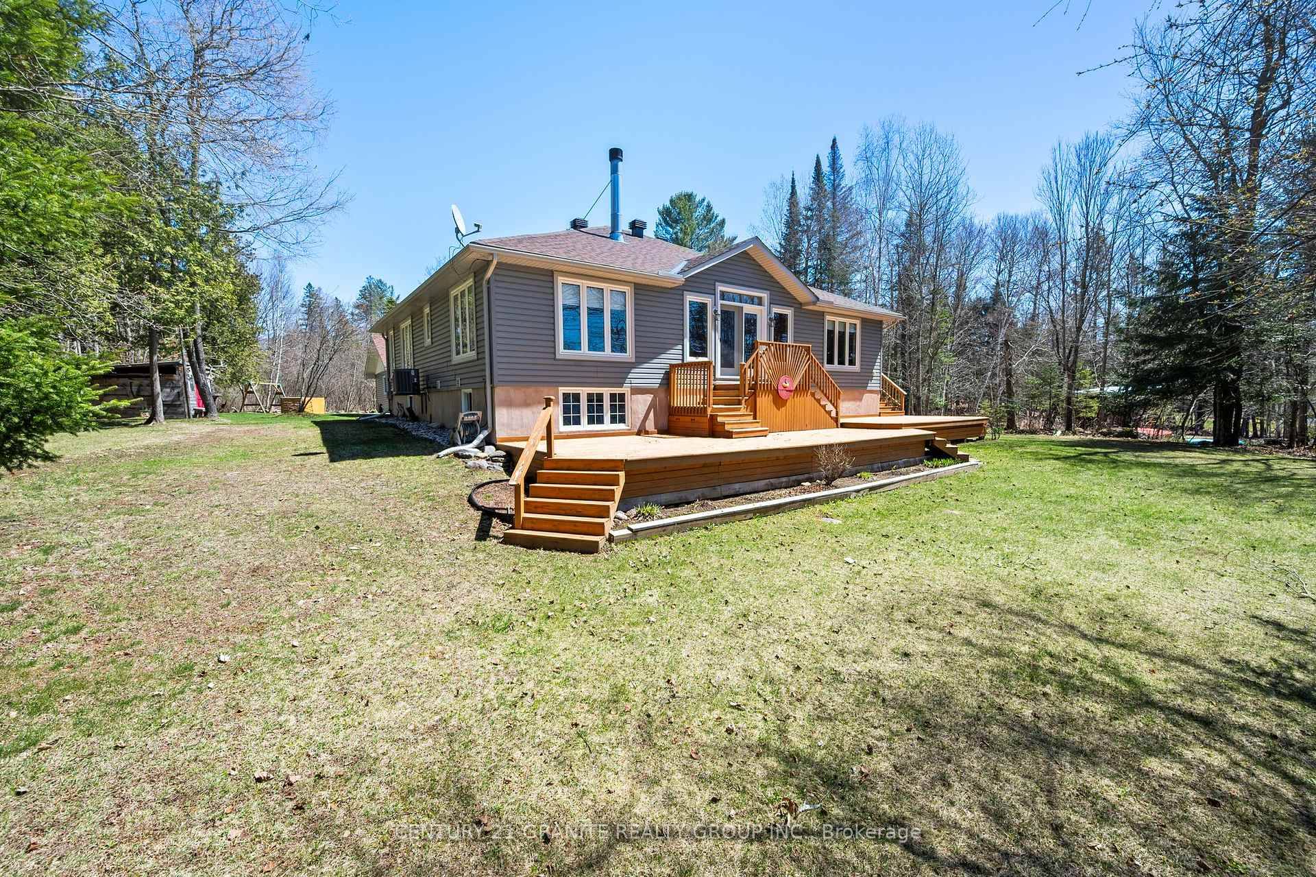 First Time On Market This property sports a 3 bedroom 2 1 2 bath home on a beautifully landscaped 2.