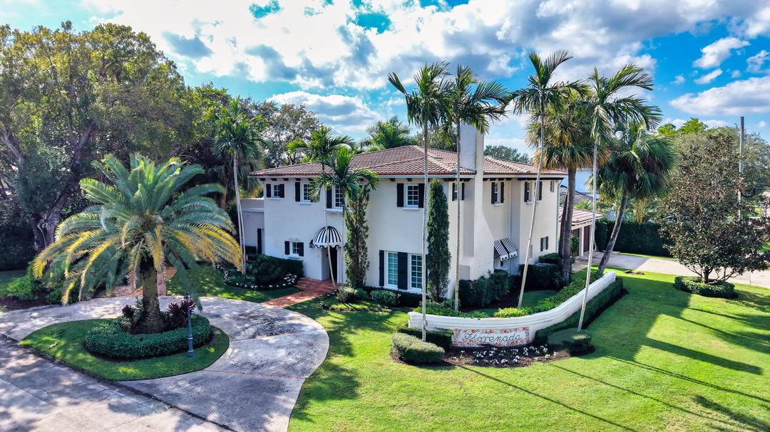 This delightful residence has been skillfully redesigned to join all the elements of a California vibe with South Florida luxury living.