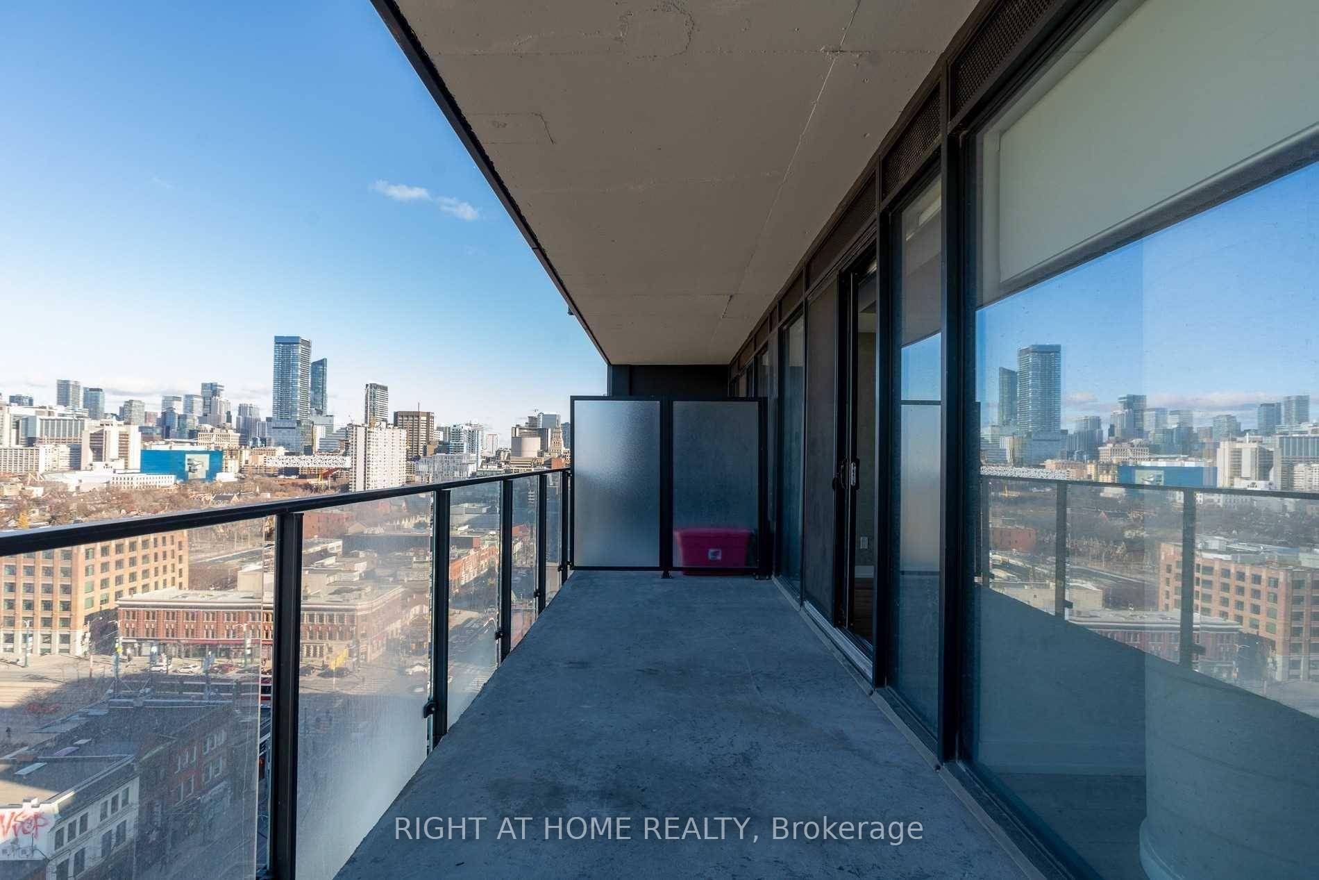 Breathtaking City Skyline From Your Private 120 Sqft Patio.
