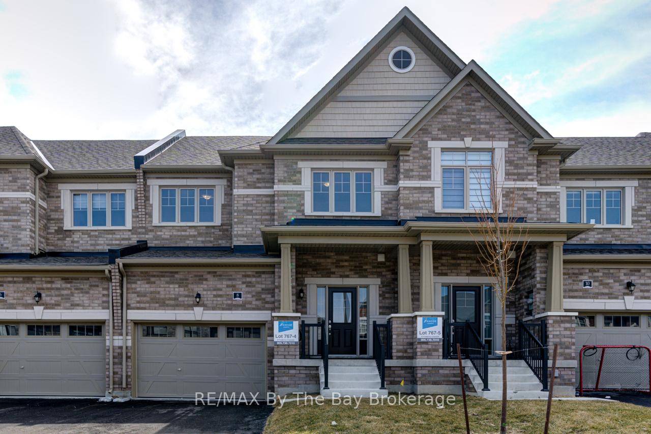 Newly Built Brick Townhouse !