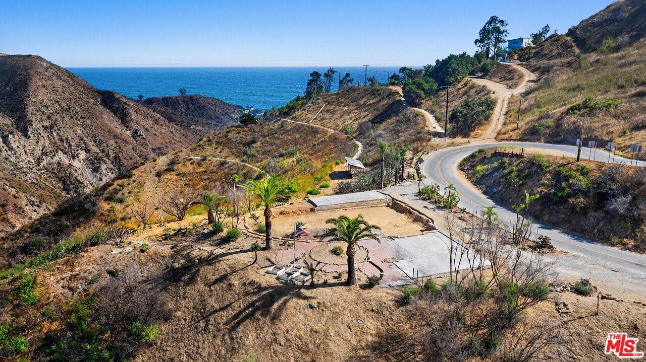2700   Hume Rd Malibu La