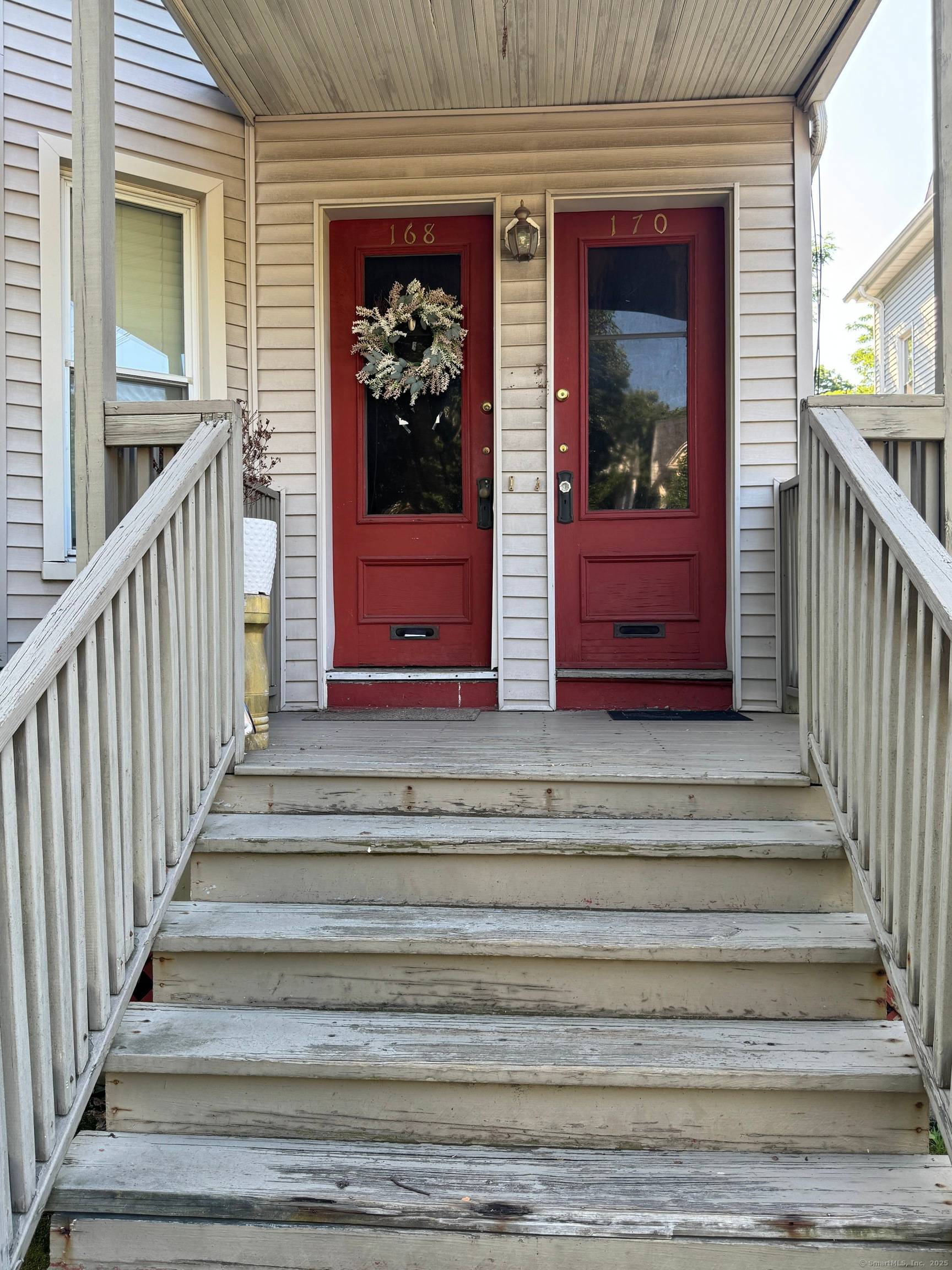 Investor or owner occupied opportunity !