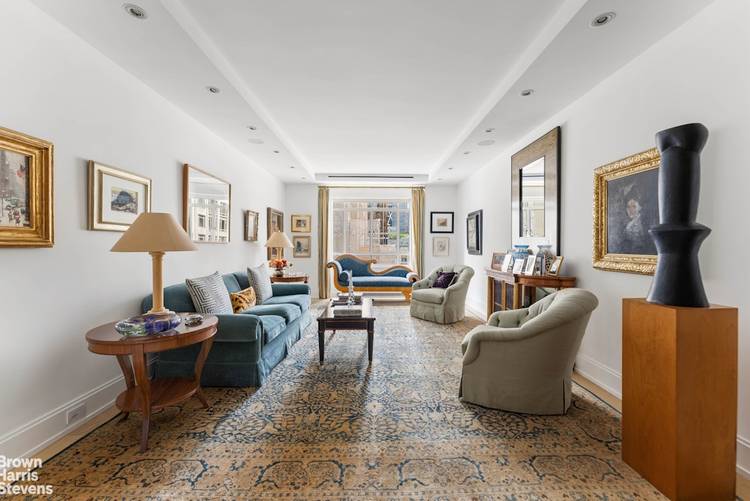 Welcome to apartment 14HI located in Central Park West's premier full service prewar condominium.