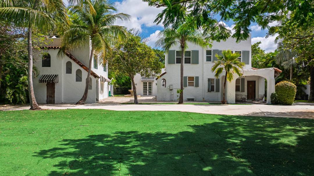 Welcome to this gorgeous 1920s Spanish Compound in the Heart of West Palm Beach.