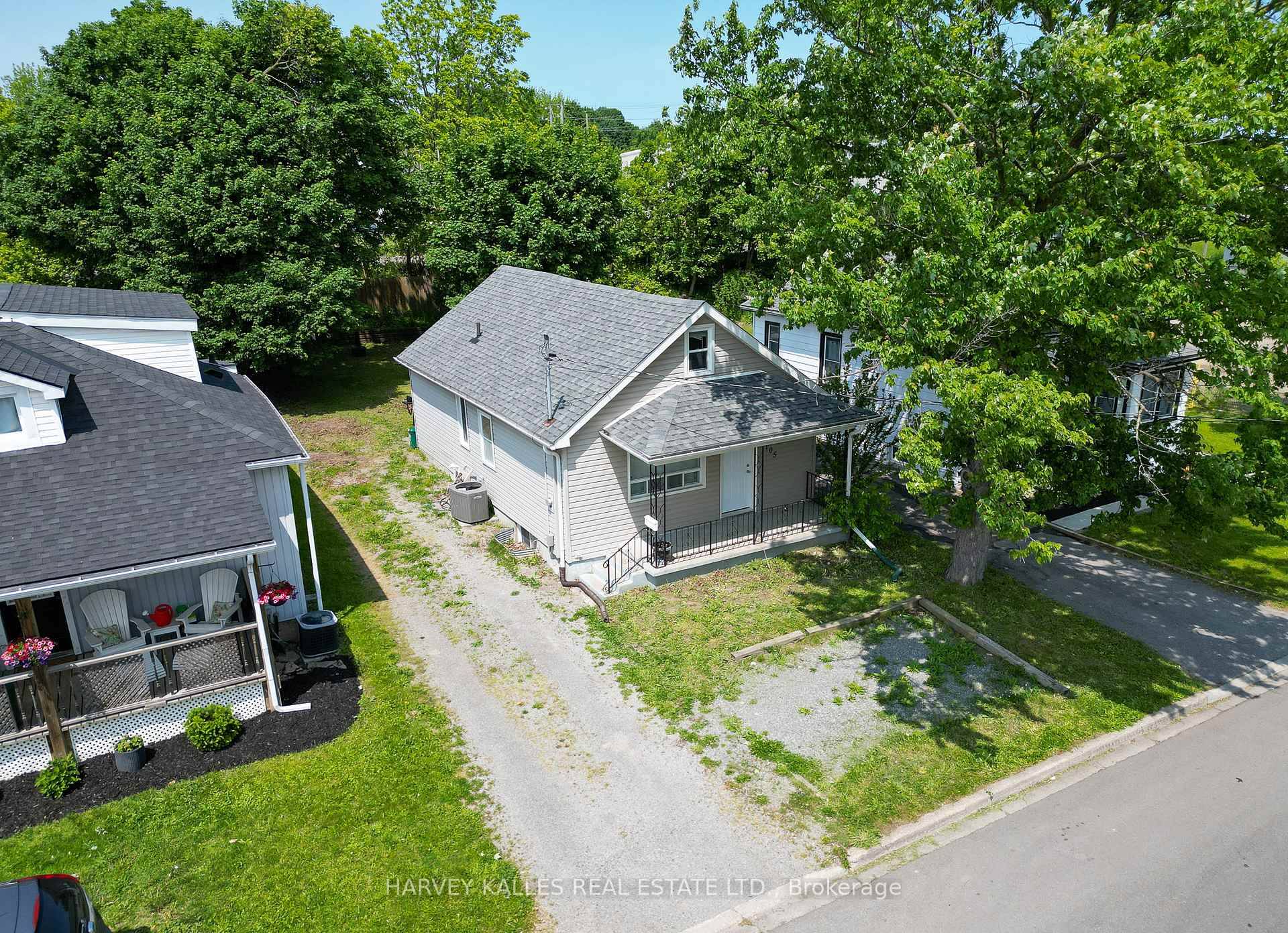 Welcome to 105 Ormond St N a well maintained 3 1 bedroom home offering flexibility and strong income potential, with separate basement entrance, two full bathrooms, and a layout suited ...