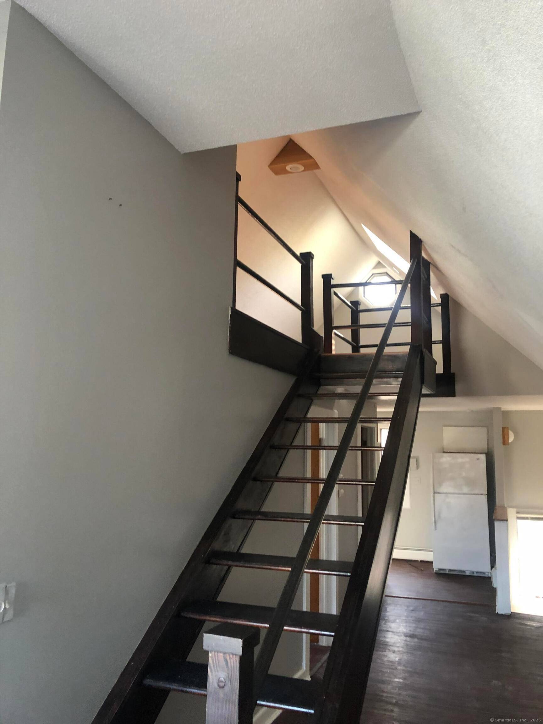 Welcome to this charming home located on Goodwill Avenue in Meriden !