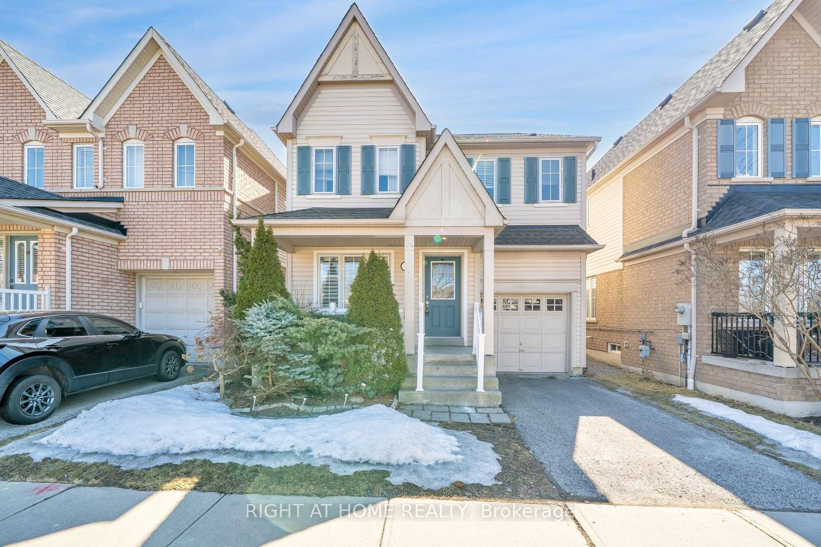 Bright ! Spacious ! Inviting !